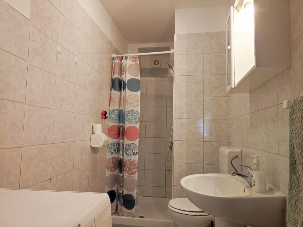 Apartment Rose คิร์ก ภายนอก รูปภาพ