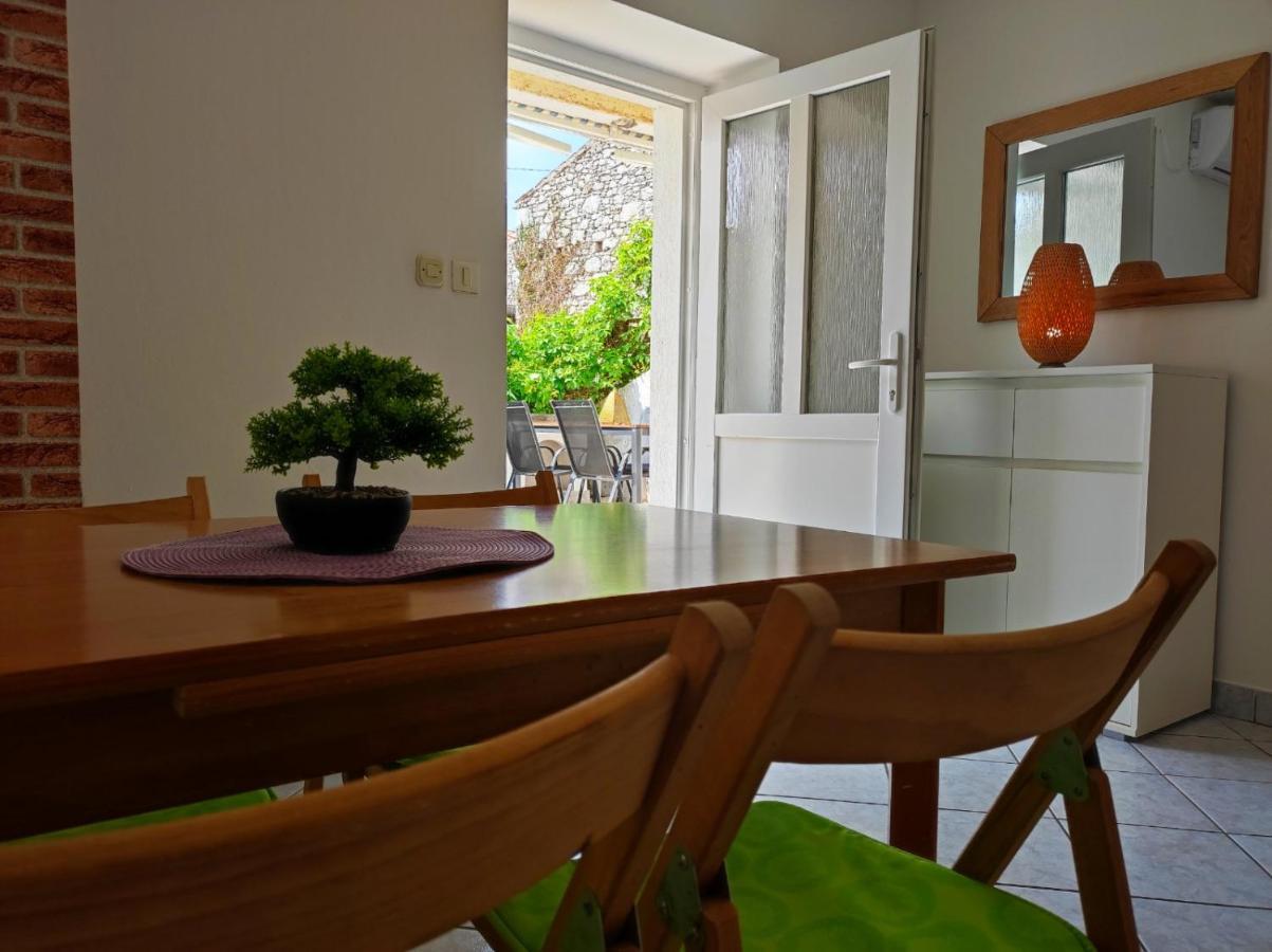 Apartment Rose คิร์ก ภายนอก รูปภาพ
