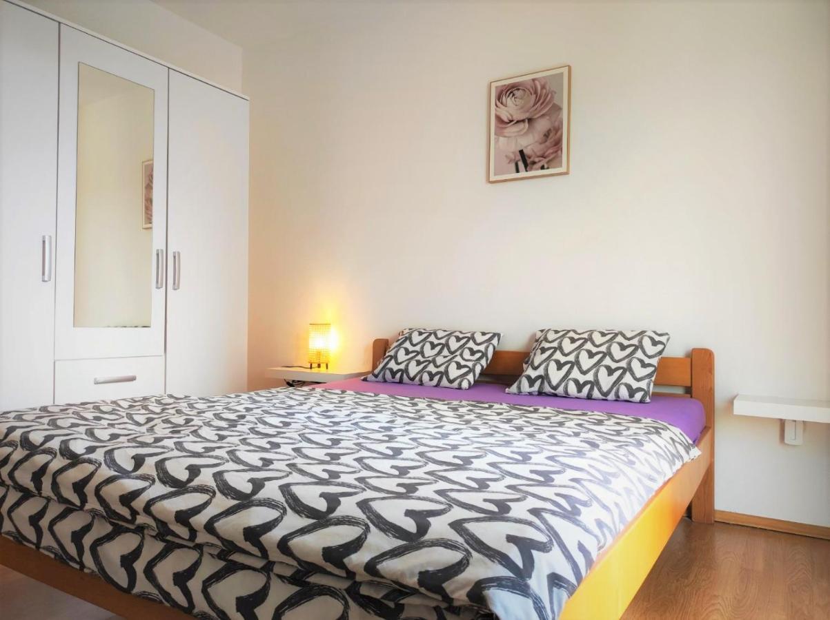 Apartment Rose คิร์ก ภายนอก รูปภาพ