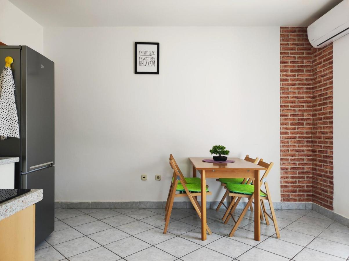 Apartment Rose คิร์ก ภายนอก รูปภาพ