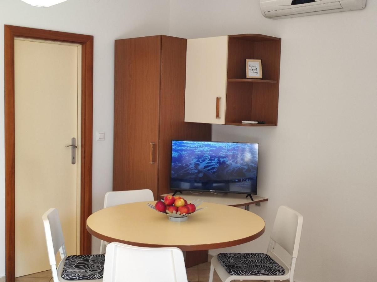 Apartment Rose คิร์ก ภายนอก รูปภาพ