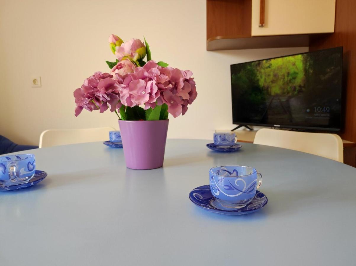 Apartment Rose คิร์ก ภายนอก รูปภาพ